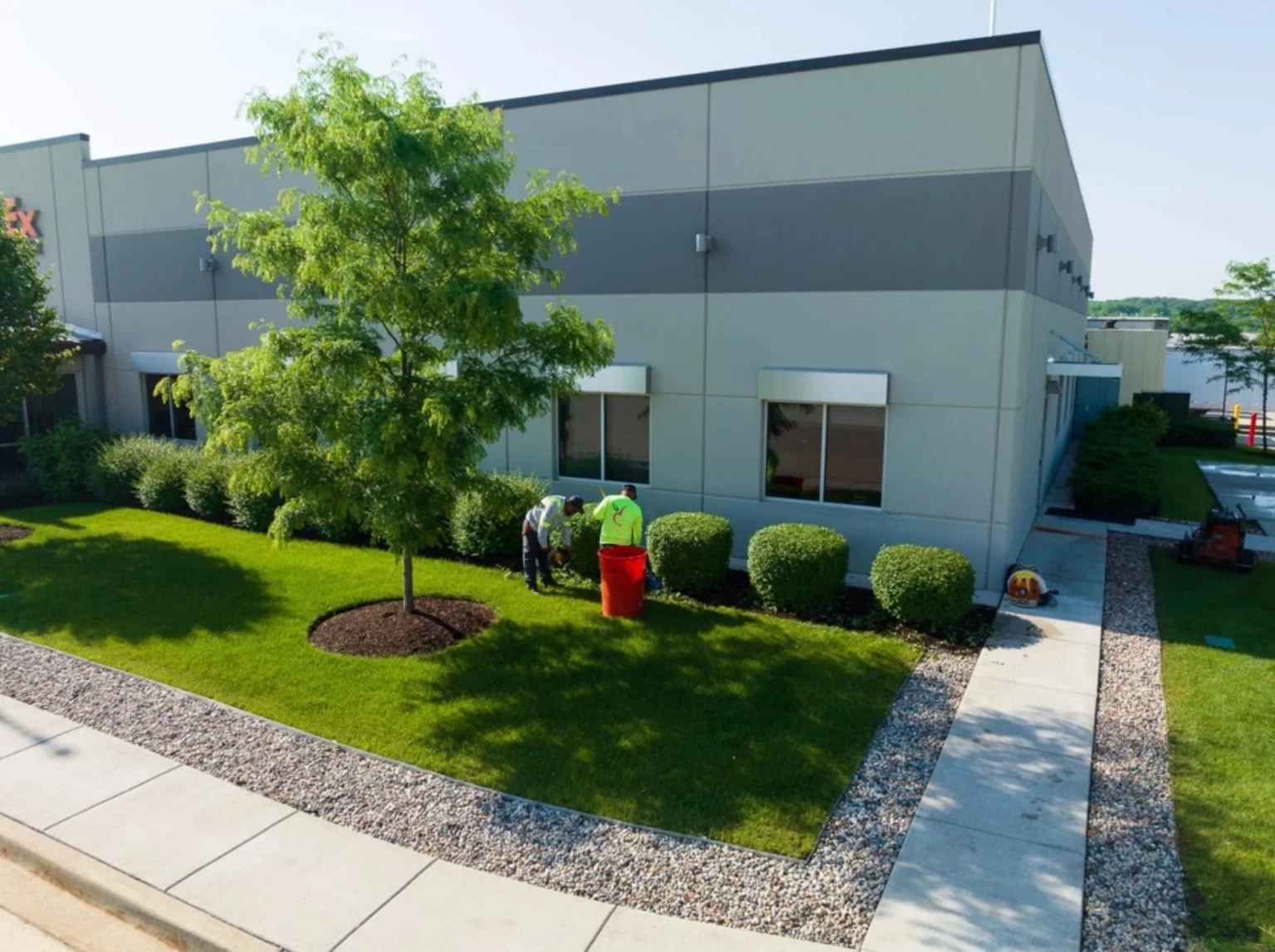 Seasonal commercial property cleanup